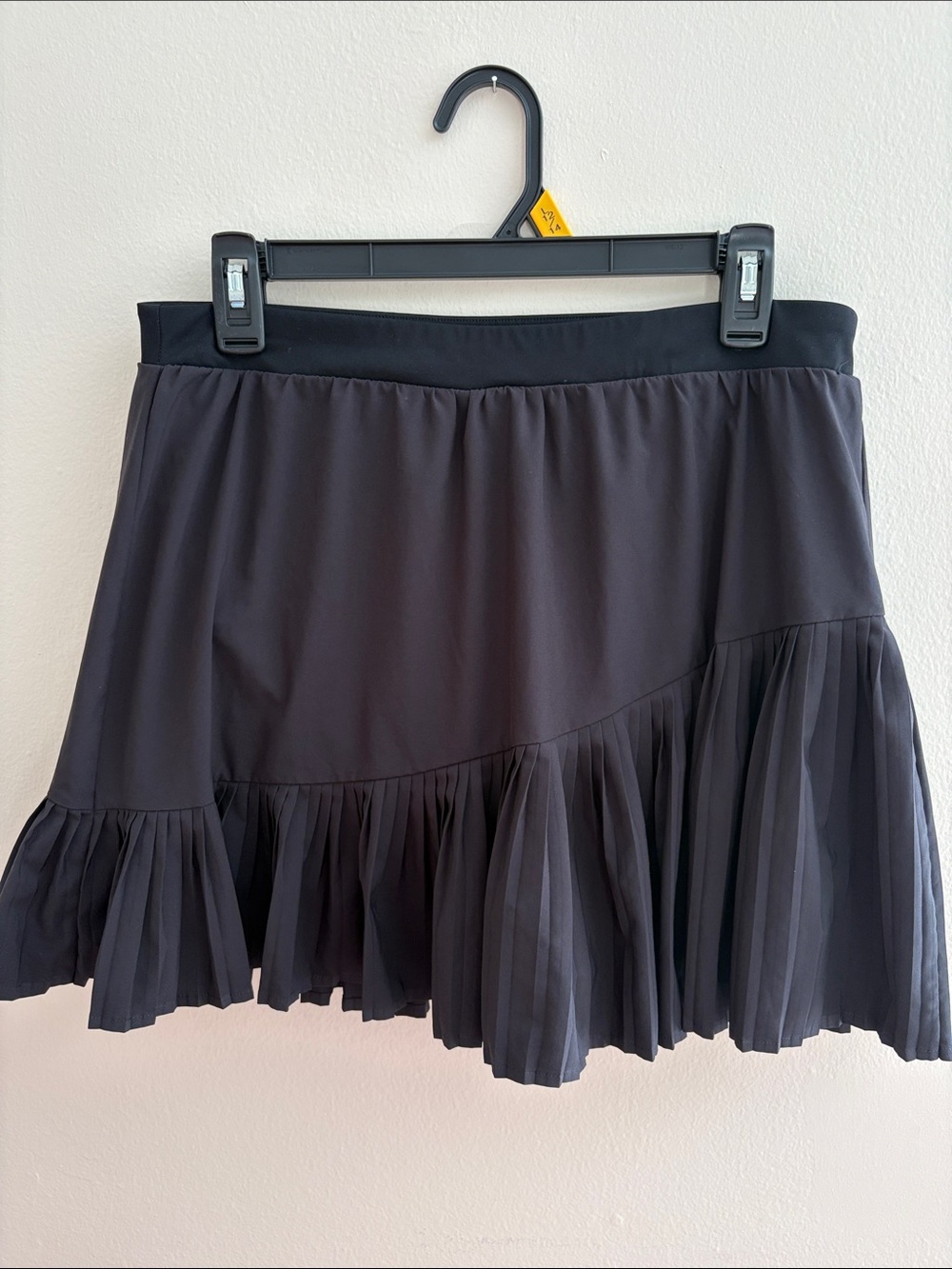 SPANX Black Pleated Ruffle Mini Skirt